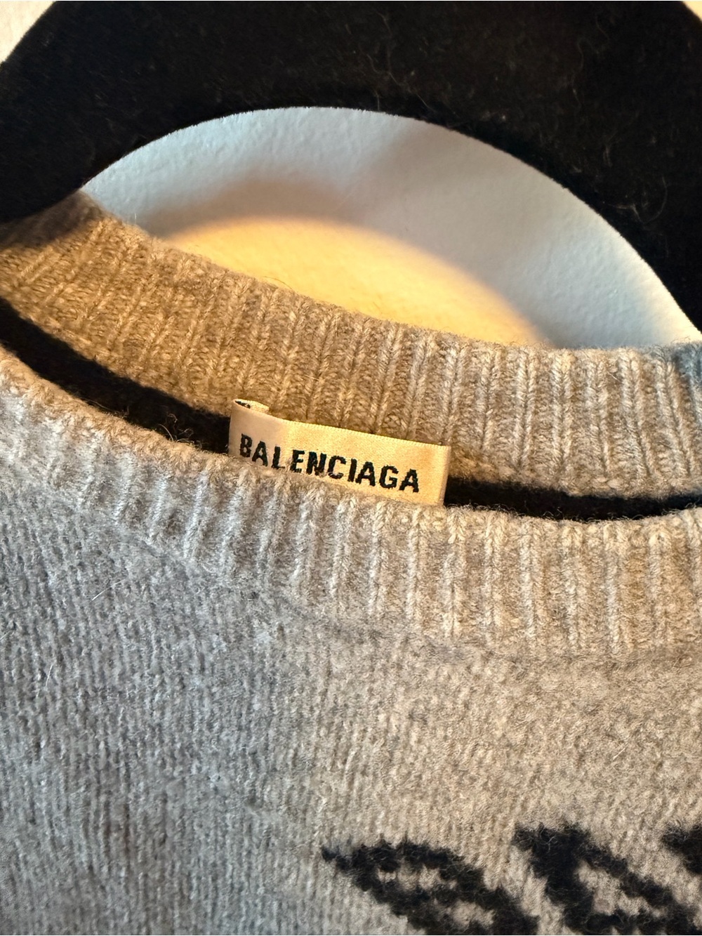 Balenciaga Cropped Crewneck Sweater with Logo - Picture 5 of 6